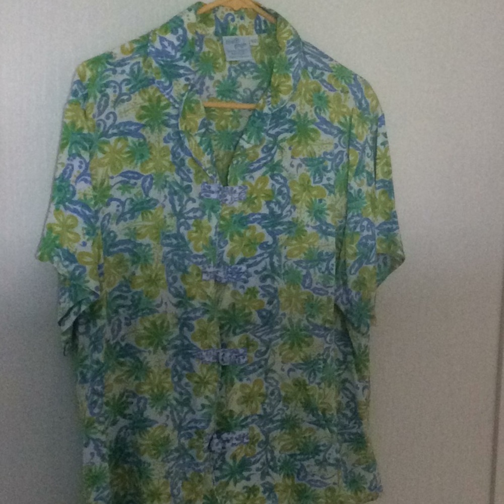Blue ginger Hawaiian designs short sleeve blouse